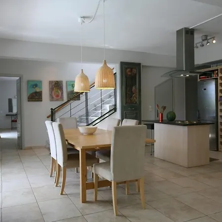 Villa Lovely Open Plan Family In Kato Kateleios