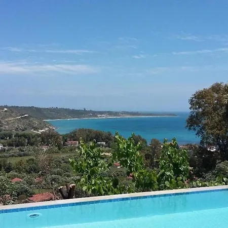 Lovely Open Plan Family In Kato Villa *