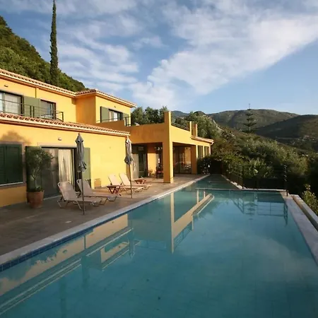 Lovely Open Plan Family In Kato Villa *