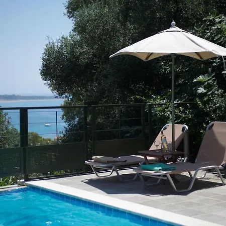 Lovely Open Plan Family In Kato Vila Katelios